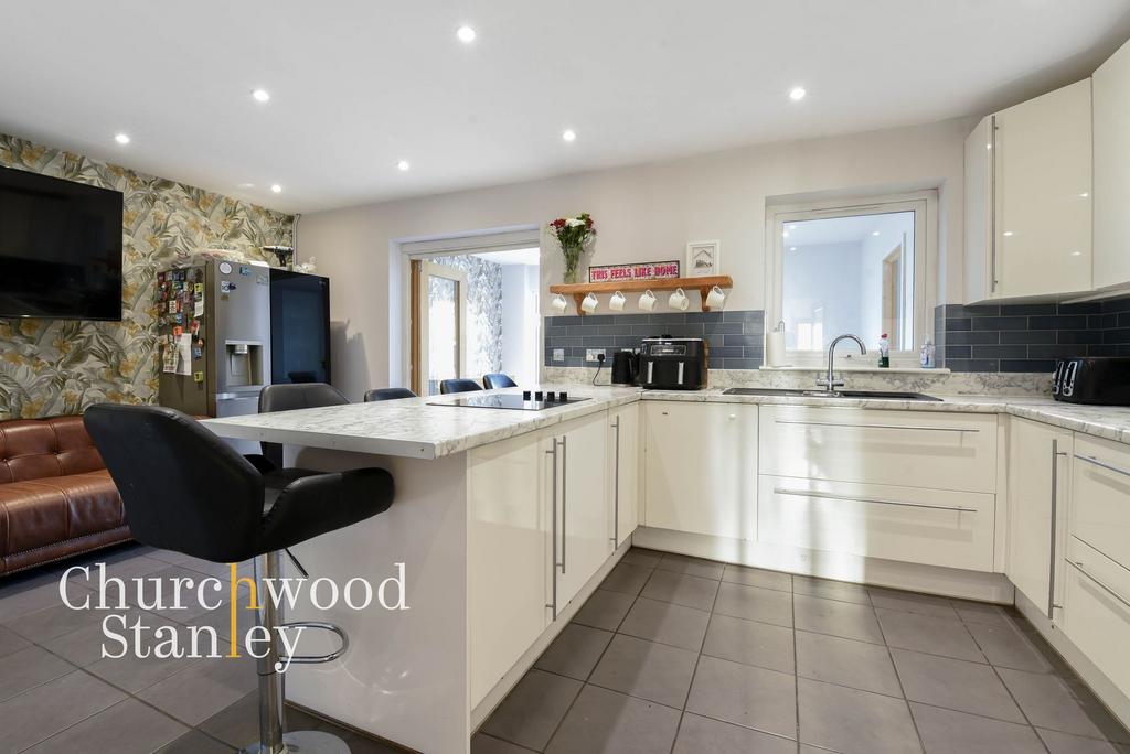 Kitchen / breakfast room