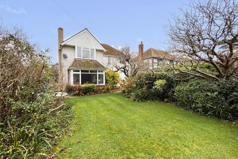 4 bedroom detached house for sale, West Avenue, Middleton-On-Sea, PO22