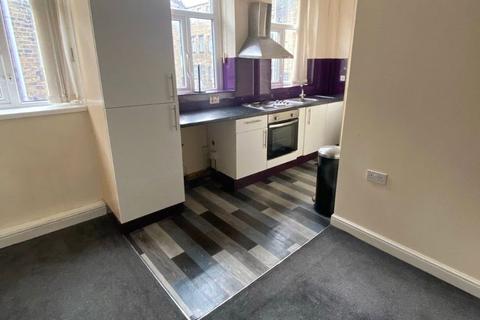 2 bedroom flat to rent, Cavendish Street, West Yorkshire BD21