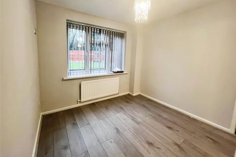 4 bedroom detached house to rent, Clapgate Gardens, Sedgmoor Park, Bilston, WV14