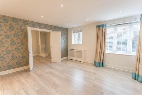 2 bedroom duplex for sale, AMBER COURT, BAGSHOT ROAD, SUNNINGHILL VILLAGE, BERKSHIRE, SL5 9NZ