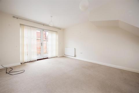 2 bedroom end of terrace house for sale, Oxford Mews, Westbury