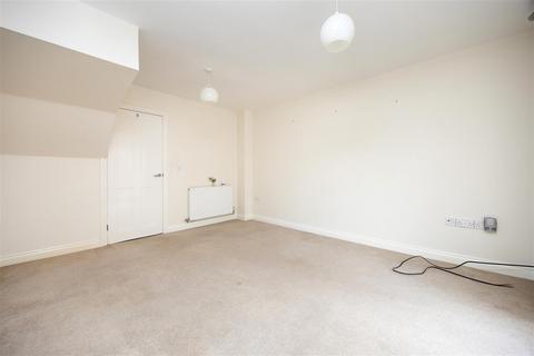 2 bedroom end of terrace house for sale, Oxford Mews, Westbury