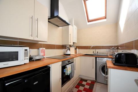 1 bedroom flat to rent, St. Boniface Road, Ventnor PO38