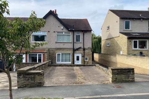 2 bedroom end of terrace house to rent, East Street,,Lightcliffe