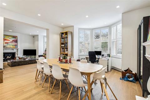 3 bedroom apartment for sale, Egliston Road, London SW15