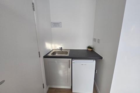 Studio to rent, Toorack Road, Harrow