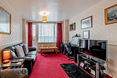 2 bedroom flat for sale, Spon Lane, West Bromwich, B70