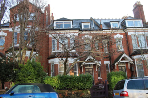 1 bedroom flat to rent, Church Crescnt, London N10