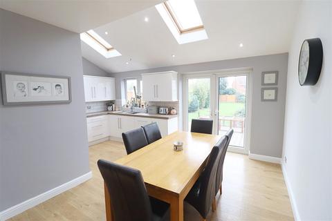 5 bedroom semi-detached house for sale, London Road, Braintree