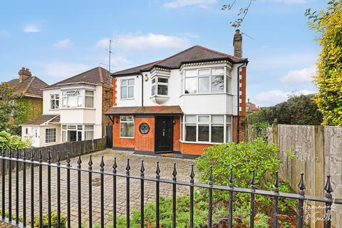 4 bedroom detached house for sale, Russell Road, Buckhurst Hill IG9