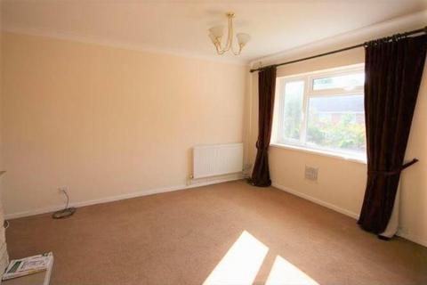 2 bedroom flat to rent, 8 Nash Close, Keynsham, Bristol