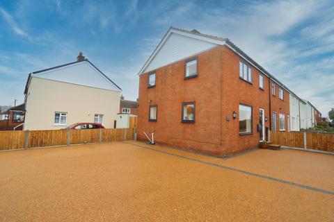 40 Chigwell View, Romford, RM5 2JB