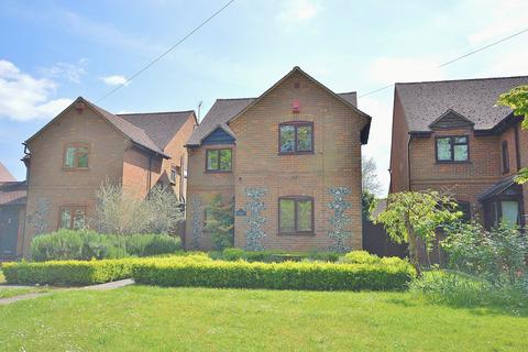 4 bedroom detached house for sale, Chinnor Road, Princes Risborough HP27