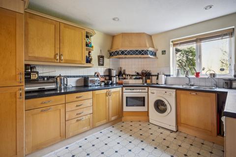 4 bedroom detached house for sale, Chinnor Road, Princes Risborough HP27