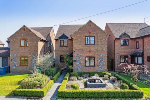 4 bedroom detached house for sale, Chinnor Road, Princes Risborough HP27