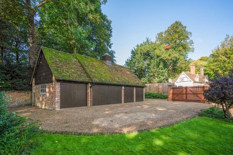 4 bedroom character property for sale, High Street, High Wycombe HP14