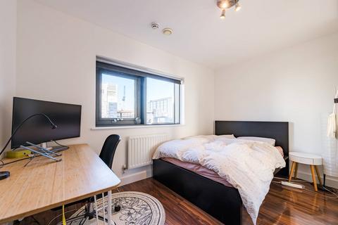 2 bedroom flat for sale, Elektron Tower, Canary Wharf, London, E14