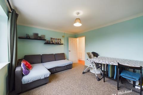 2 bedroom maisonette for sale, Rutherford Road, Aylesbury