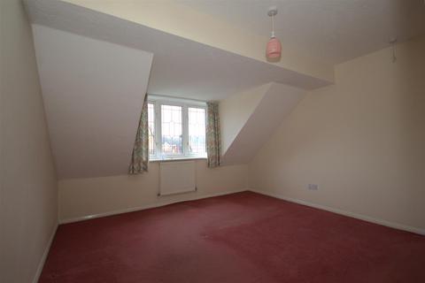 3 bedroom terraced house for sale, Shaw Rise, Normanton