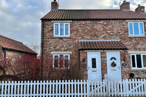 2 bedroom semi-detached house to rent, Brawby, Malton