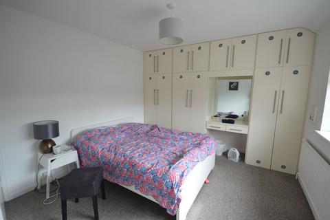 2 bedroom flat to rent, Maxwell Road, Beaconsfield HP9