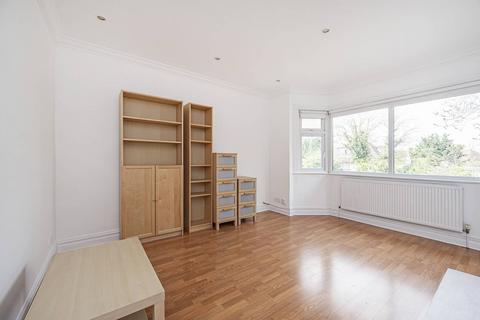 2 bedroom flat to rent, Finchley Road, Golders Green, London, NW11