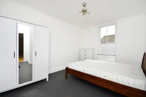 2 bedroom flat for sale, Commercial Road, Aldgate, London, E1