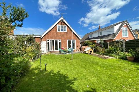 4 bedroom detached house for sale, Ashcourt Drive, Hornsea