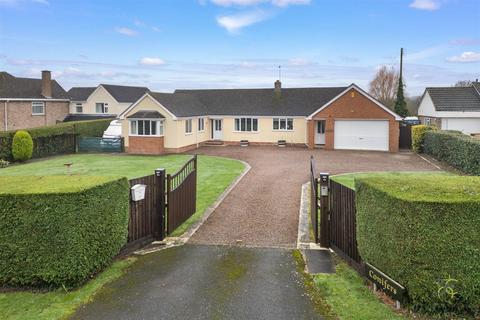 3 bedroom bungalow for sale, Mill Lane, Evesham WR11