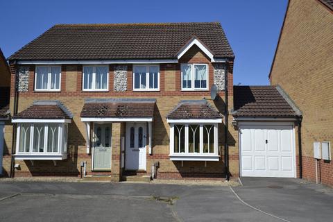 3 bedroom semi-detached house to rent, Equine Way, Newbury RG14