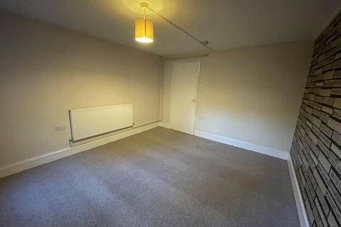 1 bedroom flat to rent, Gilmorton Close, Leicester