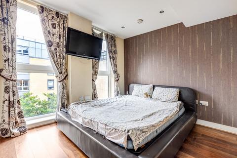 2 bedroom flat for sale, Mahogany House, Chelsea, SW6