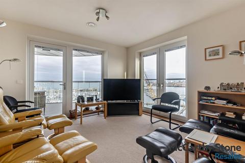 2 bedroom apartment for sale, Viewpoint, Harbour Road, Gosport, Hampshire, PO12 1GX