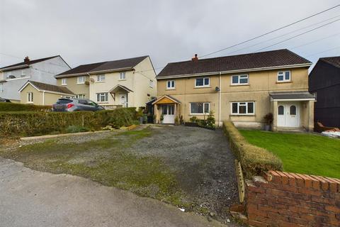 3 bedroom semi-detached house for sale, Heol Y Deri, Cwmgwili