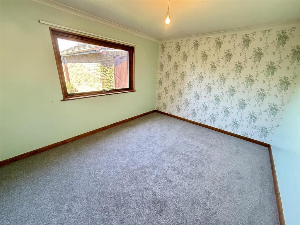 Rear bedroom 1