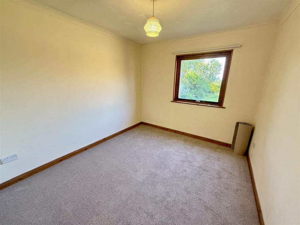 Rear bedroom 2