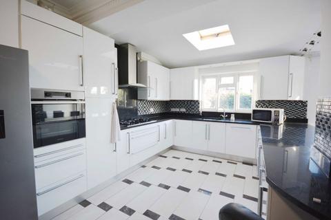 5 bedroom semi-detached house to rent, Sevington Road, London NW4