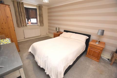 2 bedroom apartment for sale, Airedale Court, Leeds