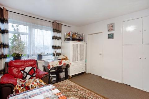 2 bedroom flat for sale, Shakespeare Road, Hanwell, W7