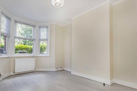 1 bedroom flat to rent, Quicks Road, London SW19