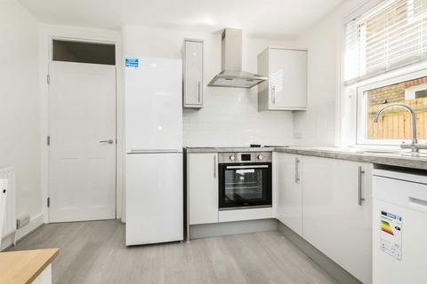 1 bedroom flat to rent, Quicks Road, London SW19