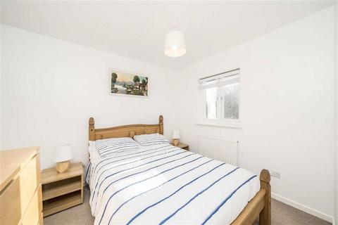 undefined, Farrow Lane, London SE14