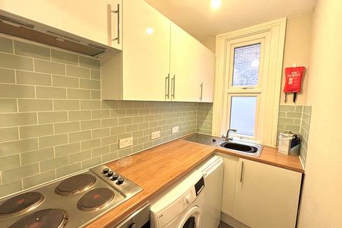 1 bedroom flat to rent, Victoria Street, Englefield Green, Egham, Surrey, TW20