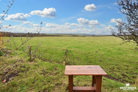 4 bedroom detached bungalow for sale, Letterston Road