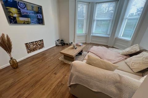 2 bedroom ground floor flat to rent, Cavendish Road, Bournemouth, BH1