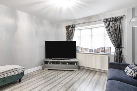 45 Warden Avenue, Romford, RM5 2SP