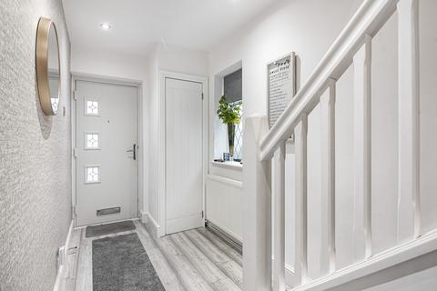 45 Warden Avenue, Romford, RM5 2SP