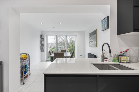 45 Warden Avenue, Romford, RM5 2SP