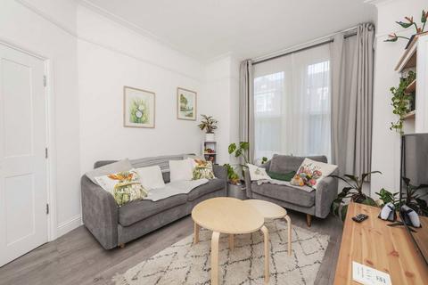 1 bedroom flat for sale, Credenhill Street, London SW16